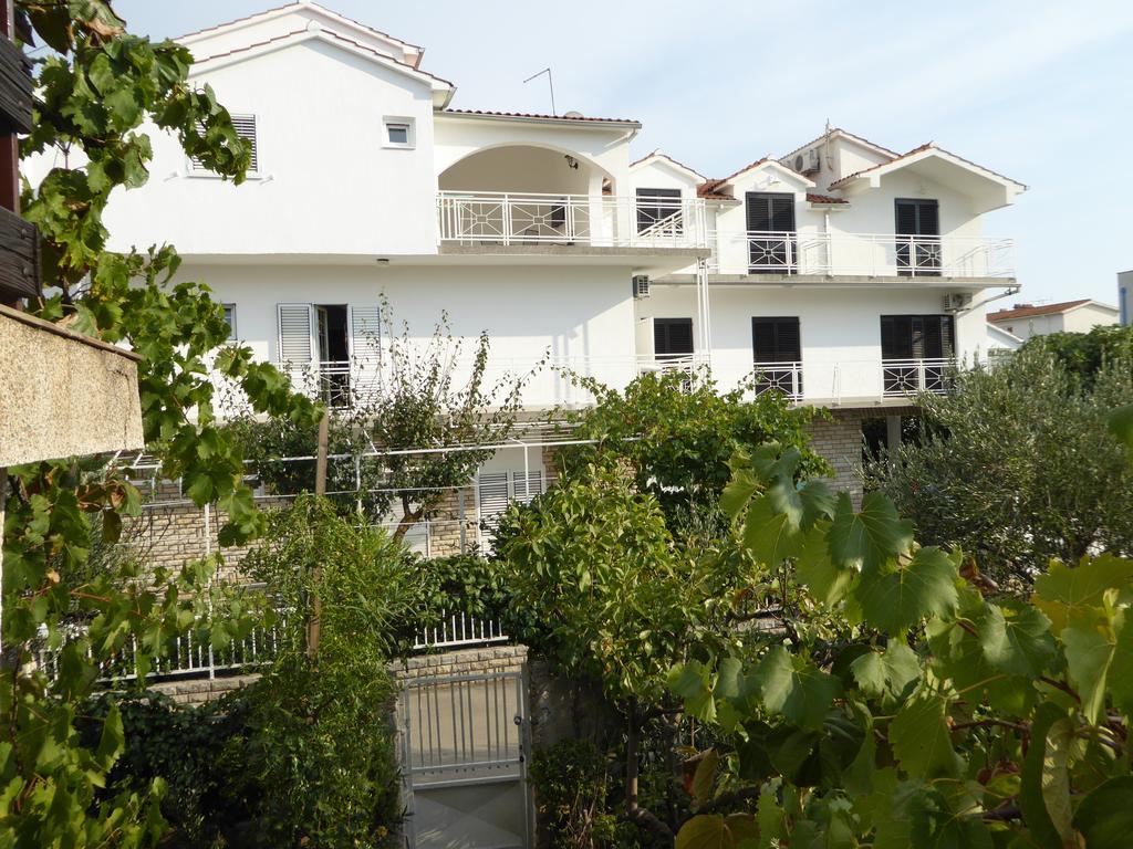 Apartments Bojanic Vodice Exterior photo